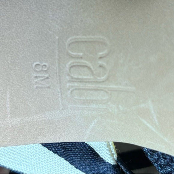 CABI Sz 8 Mules Pointy Toe Bow Contrasting Kitten Heels Slip On Shoes - Picture 10 of 10